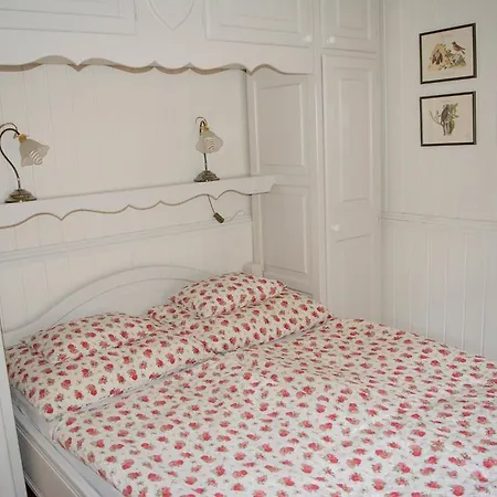 Garten Vendeghaz Guest house *