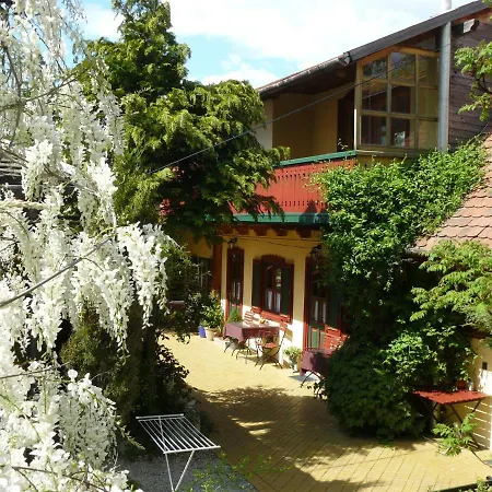 Garten Vendeghaz Gæstehus